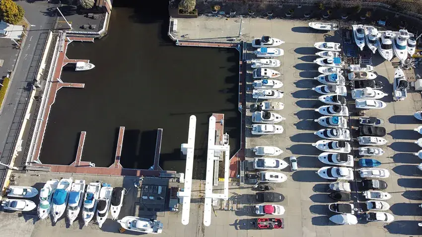 マリーナスタッフ 芝川マリーナ
